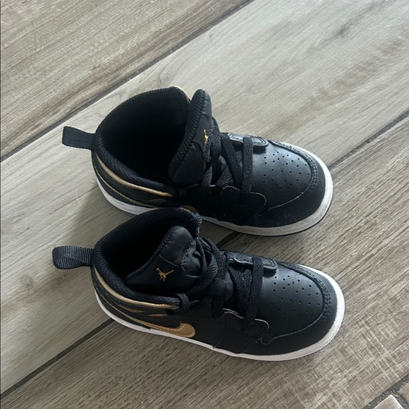 Nike Kids Black and Gold High-Top Sneakers - Picture 5 of 7